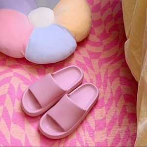 Pink Sootheez Slides 7.5-8